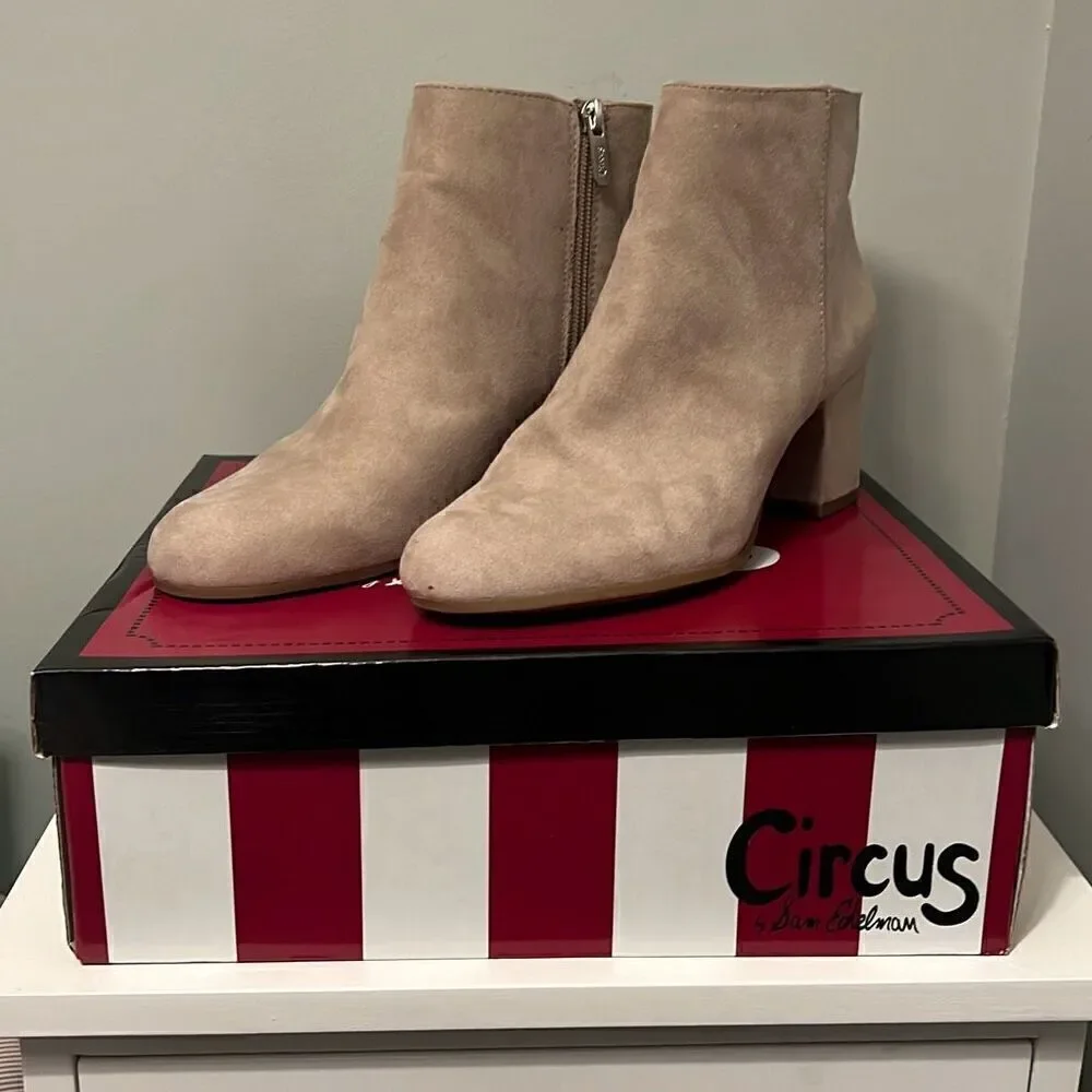 Circus by Sam Edelman Women's Taupe Rose Suede Block Heel Ankle Boots Size 8.5